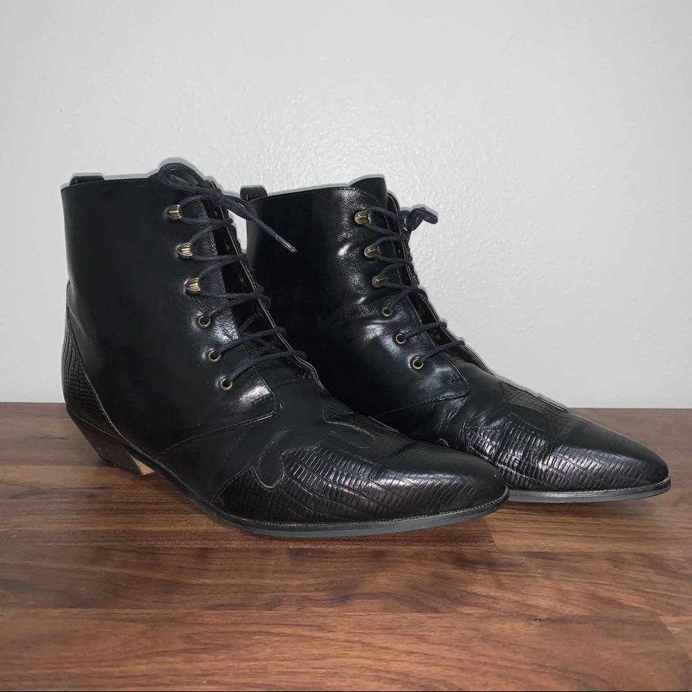 Genuine leather pointed lace-up boot